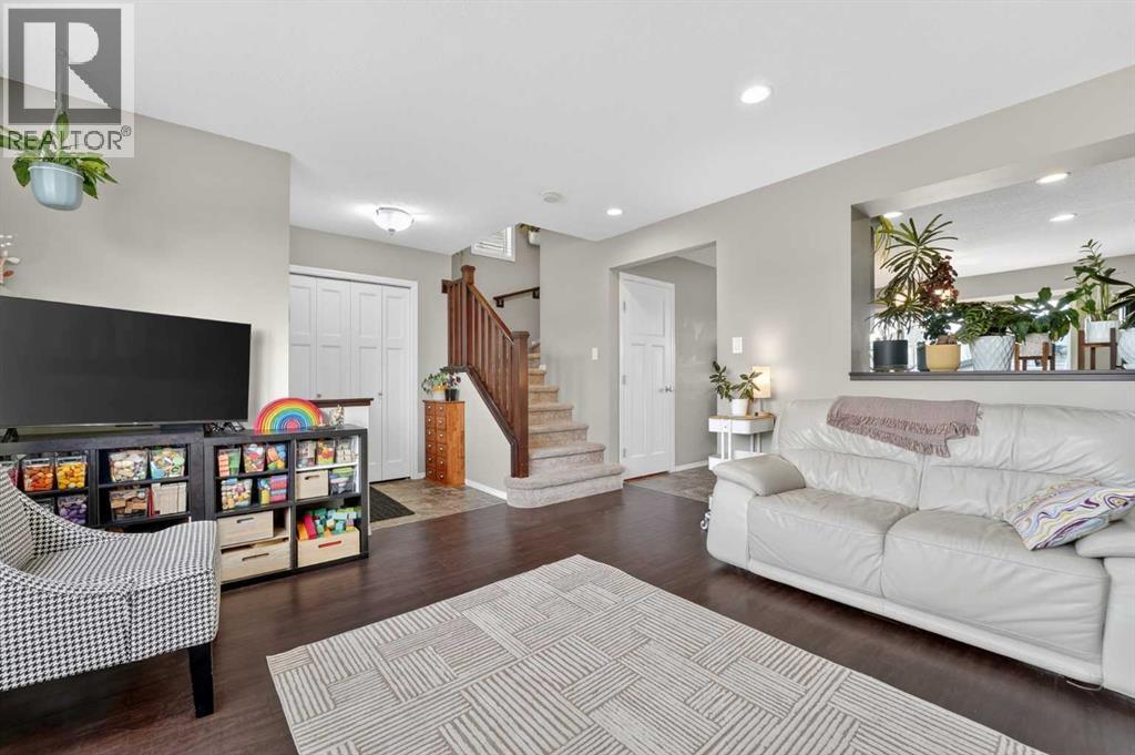 638 Marie Van Haarlem Crescent N, Lethbridge, Alberta  T1H 6Y9 - Photo 7 - A2304800