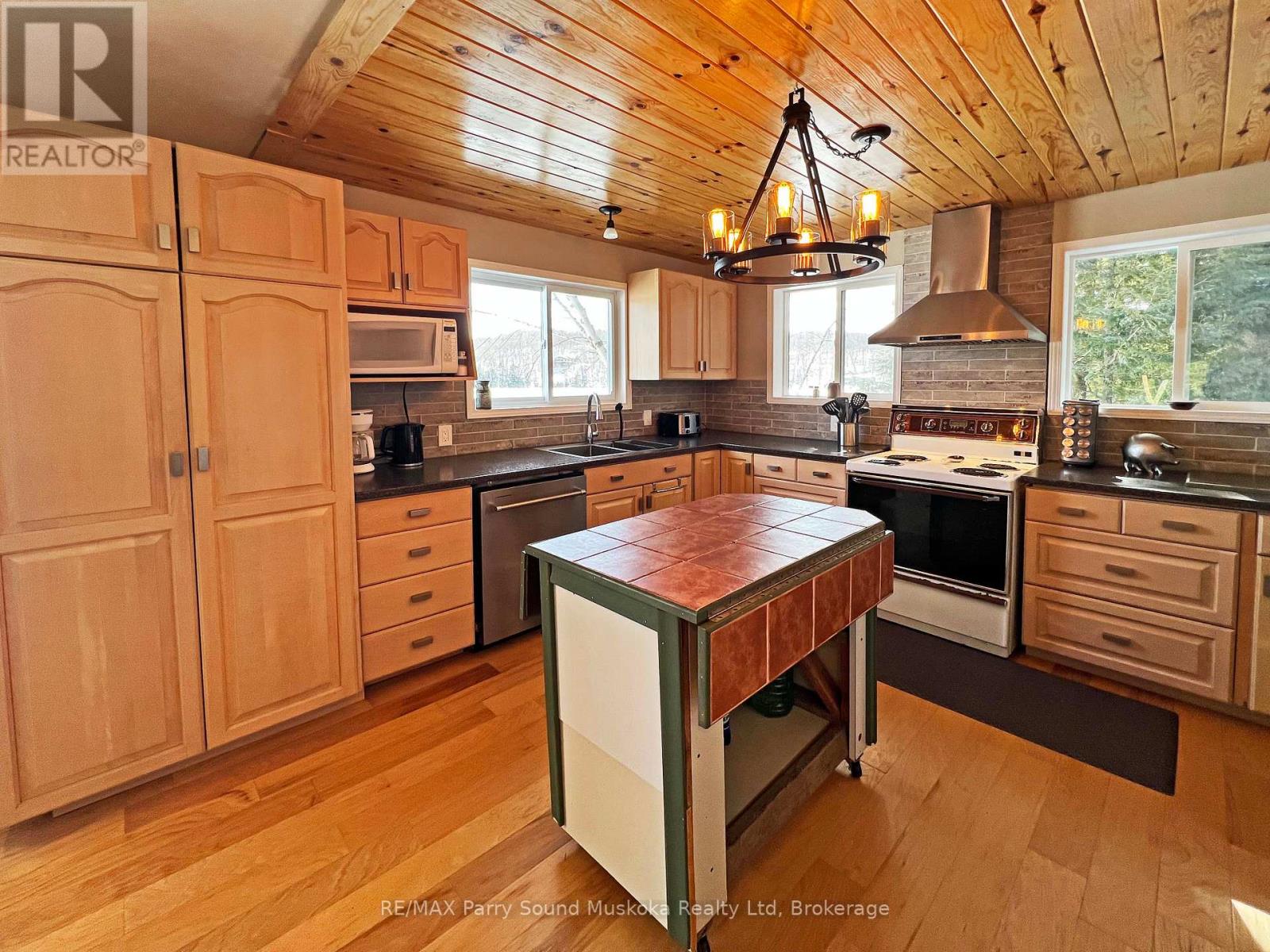 24a Rocco's Lane, Seguin, Ontario  P2A 2W8 - Photo 19 - X12902800