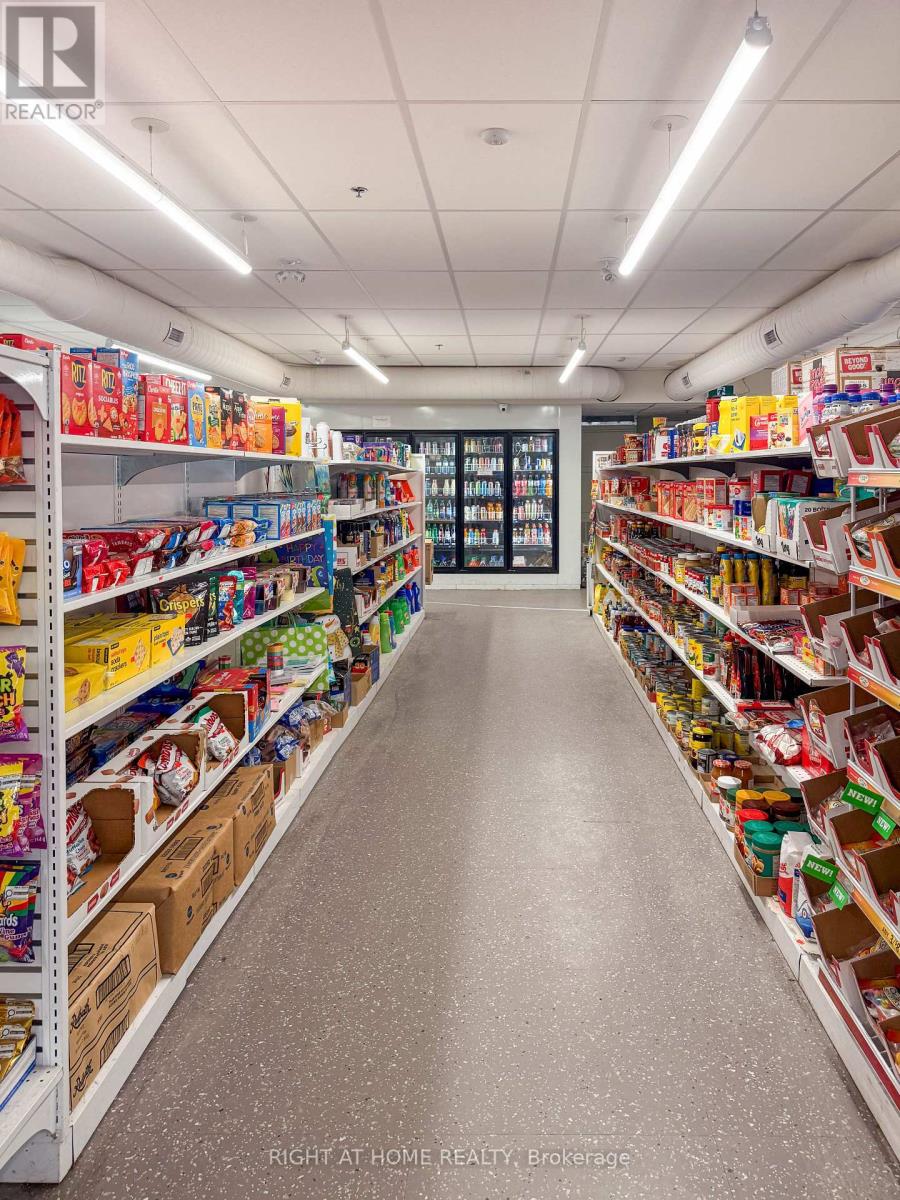 205 Melvin Avenue, Hamilton, Ontario  L8H 2J9 - Photo 5 - X13040016