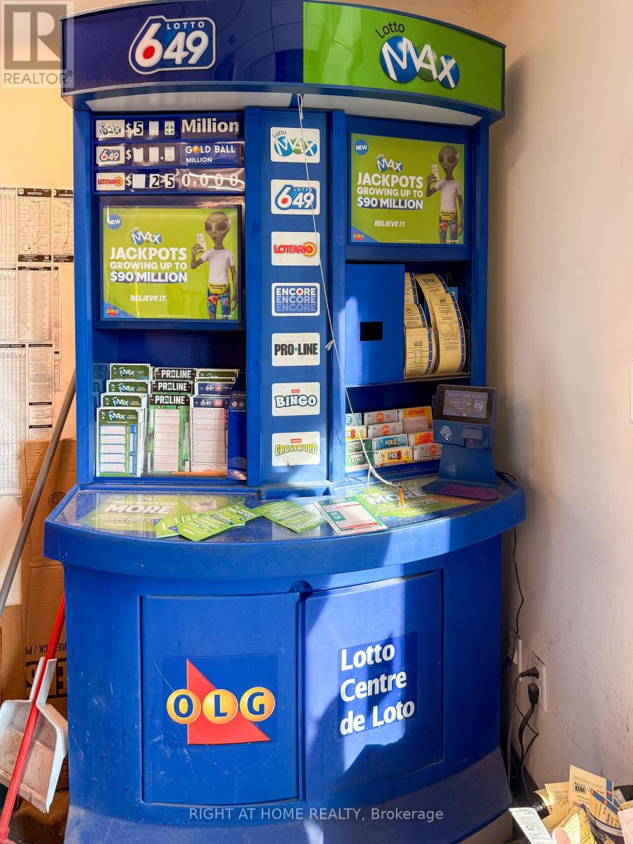 205 Melvin Avenue, Hamilton, Ontario  L8H 2J9 - Photo 9 - X13040016