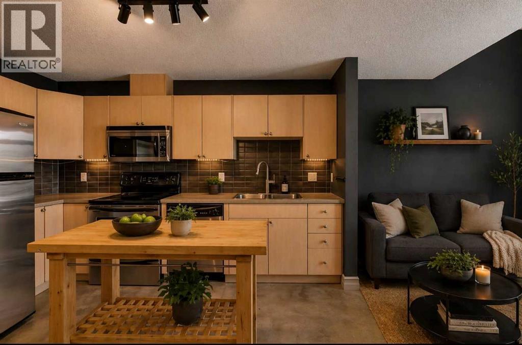 303, 1811 34 Avenue Sw, Calgary, Alberta  T2T 2B9 - Photo 4 - A2305002