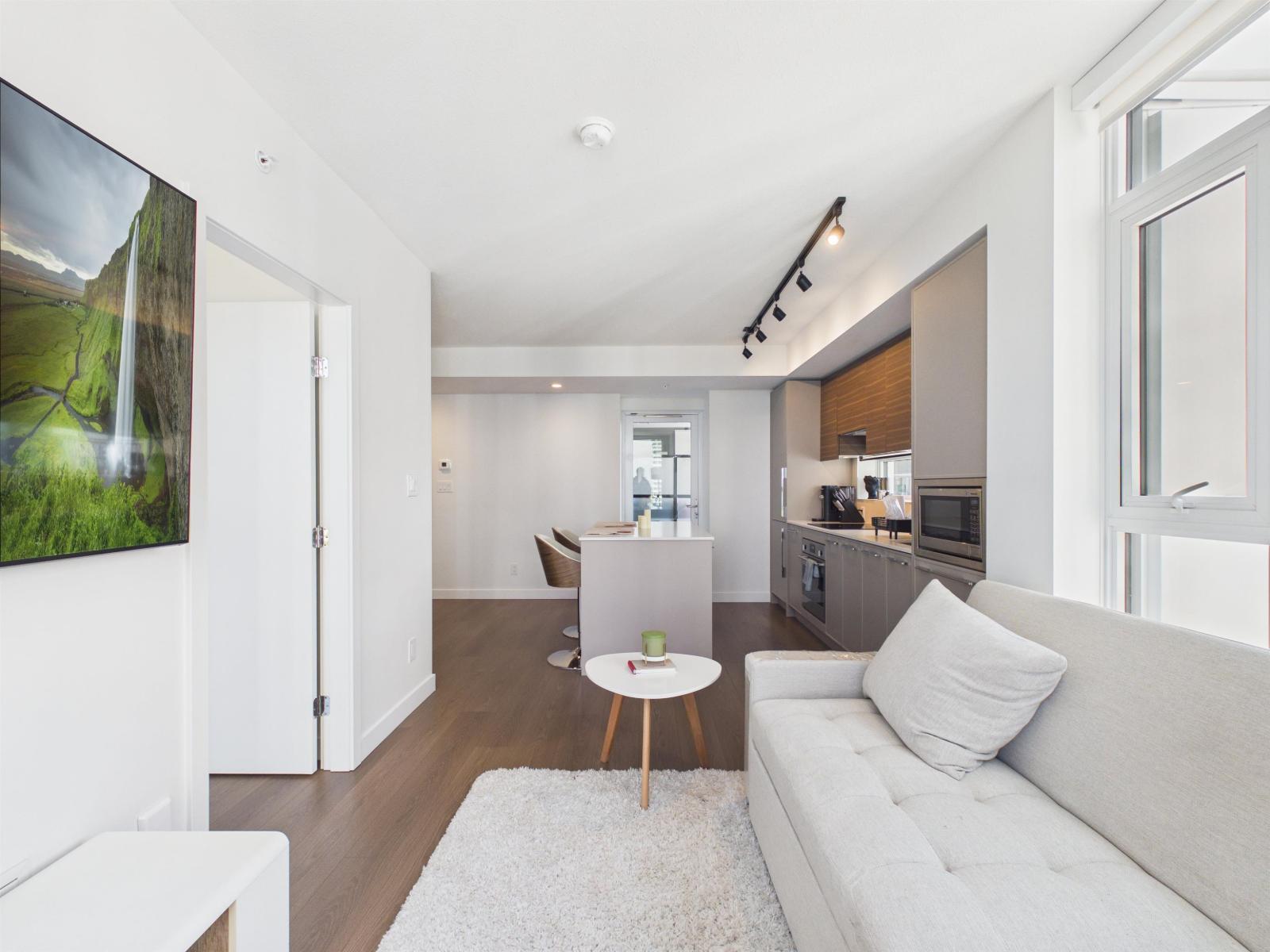 2304 13745 George Juncton, Surrey, British Columbia  V3T 0V8 - Photo 15 - R3113842