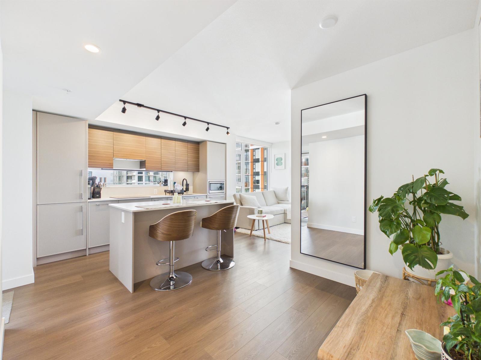 2304 13745 George Juncton, Surrey, British Columbia  V3T 0V8 - Photo 19 - R3113842