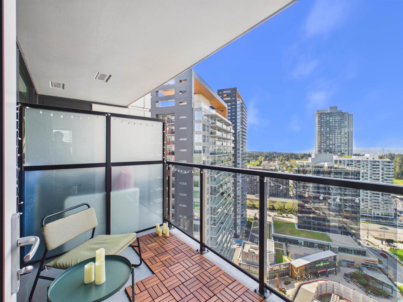 2304 13745 George Juncton, Surrey, British Columbia  V3T 0V8 - Photo 5 - R3113842