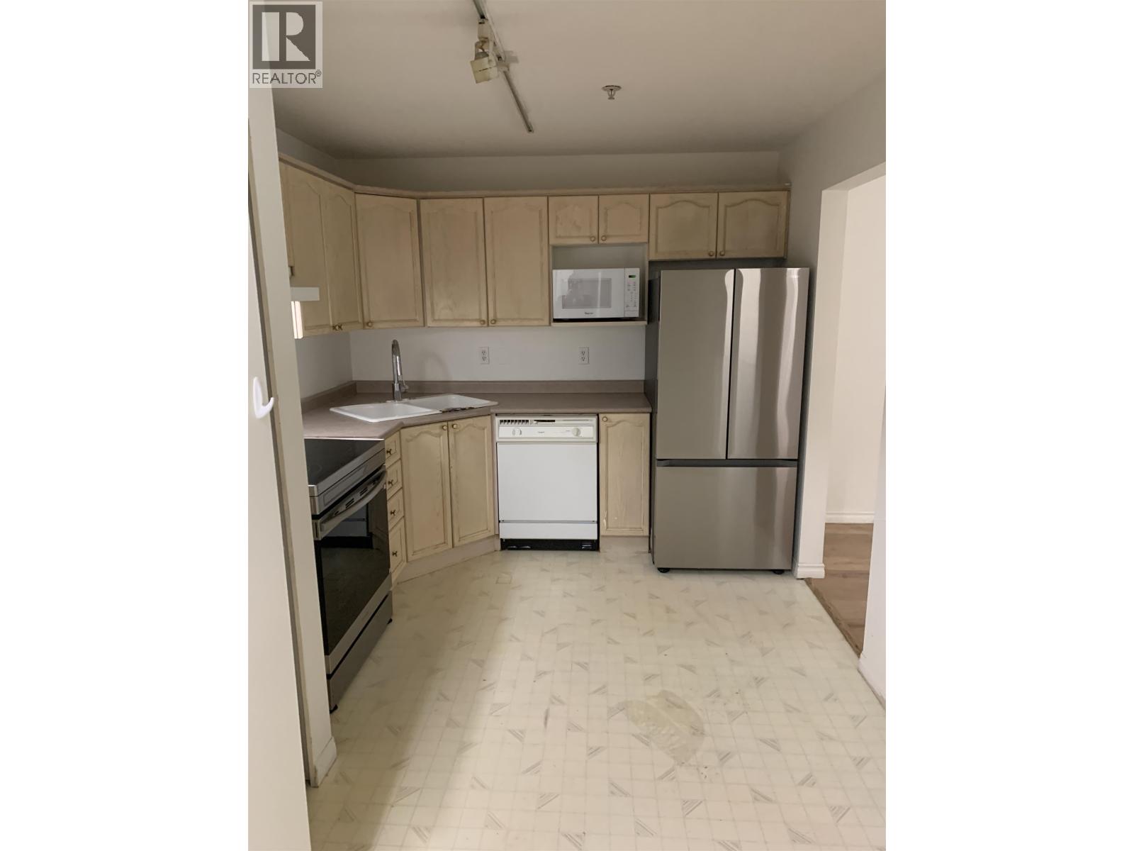 316 301 Maude Road, Port Moody, British Columbia  V3H 5B1 - Photo 2 - R3113065