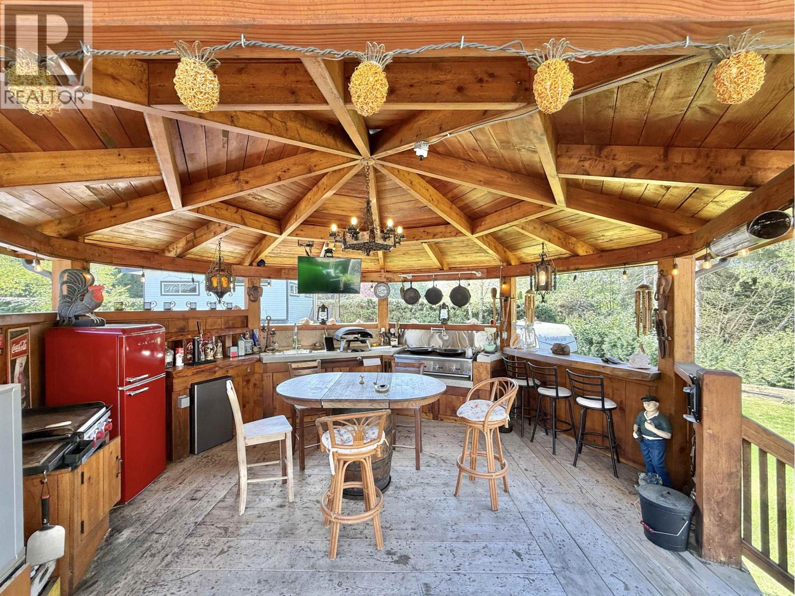 1271 Fitchett Road, Gibsons, British Columbia  V0N 1V4 - Photo 7 - R3115298