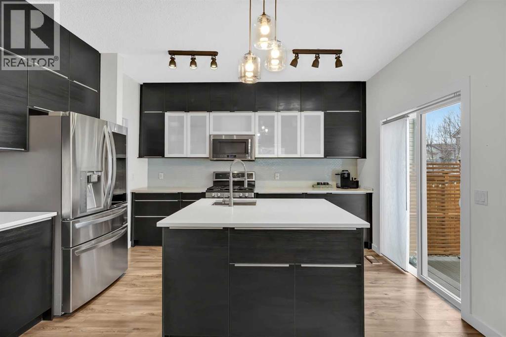 19 Bridleridge Green SW, Calgary, Alberta  T2Y 0E4 - Photo 6 - A2299380