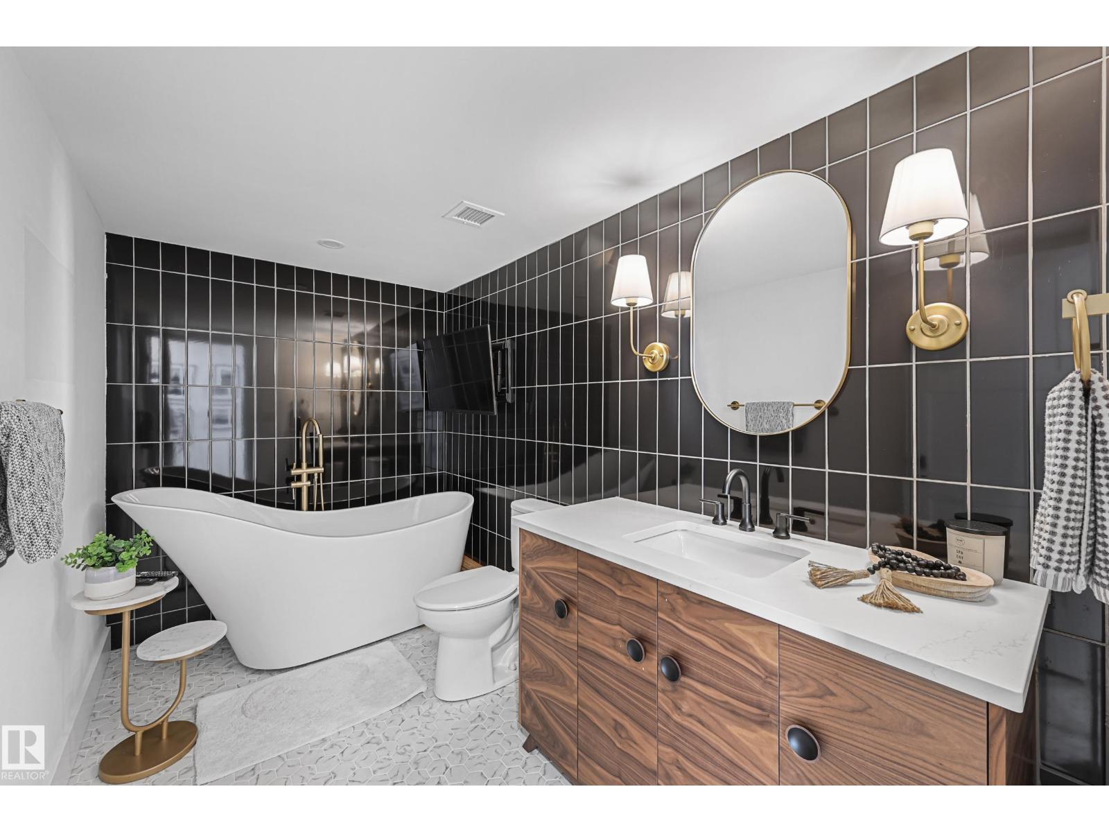 #701 11503 100 Av Nw, Edmonton, Alberta  T5K 2K7 - Photo 19 - E4484197