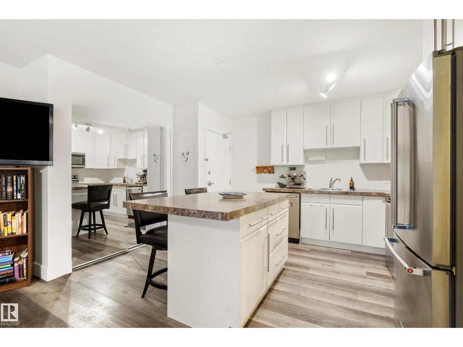 #103 9715 110 St Nw, Edmonton, Alberta  T5K 2M1 - Photo 11 - E4484198