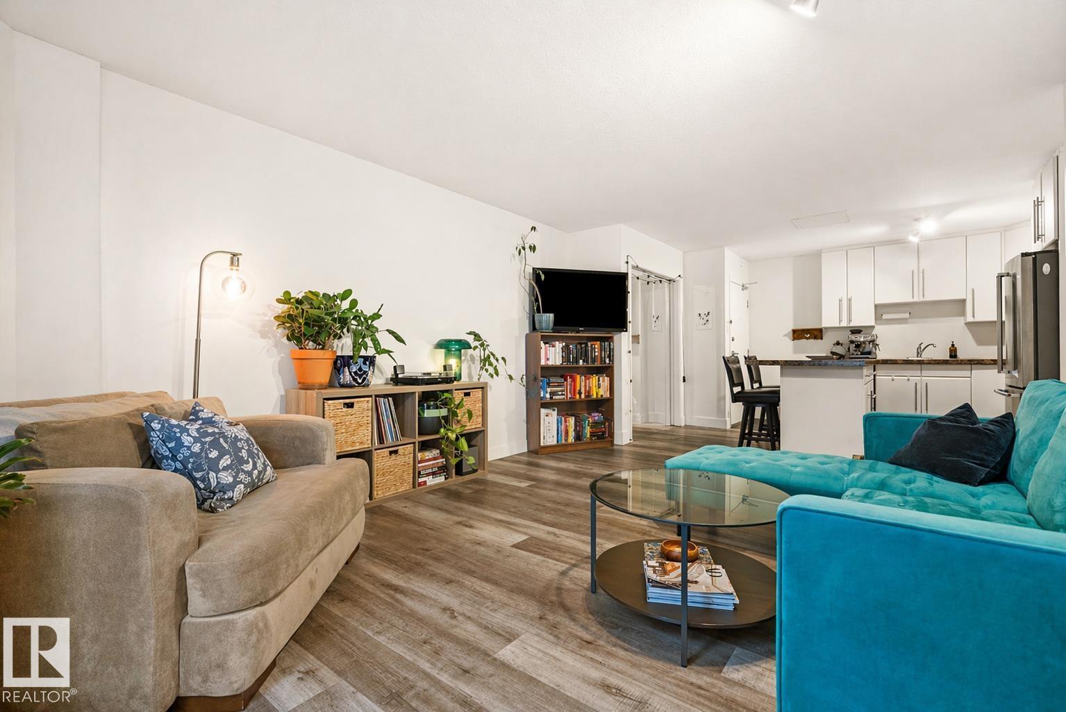 #103 9715 110 St Nw, Edmonton, Alberta  T5K 2M1 - Photo 2 - E4484198