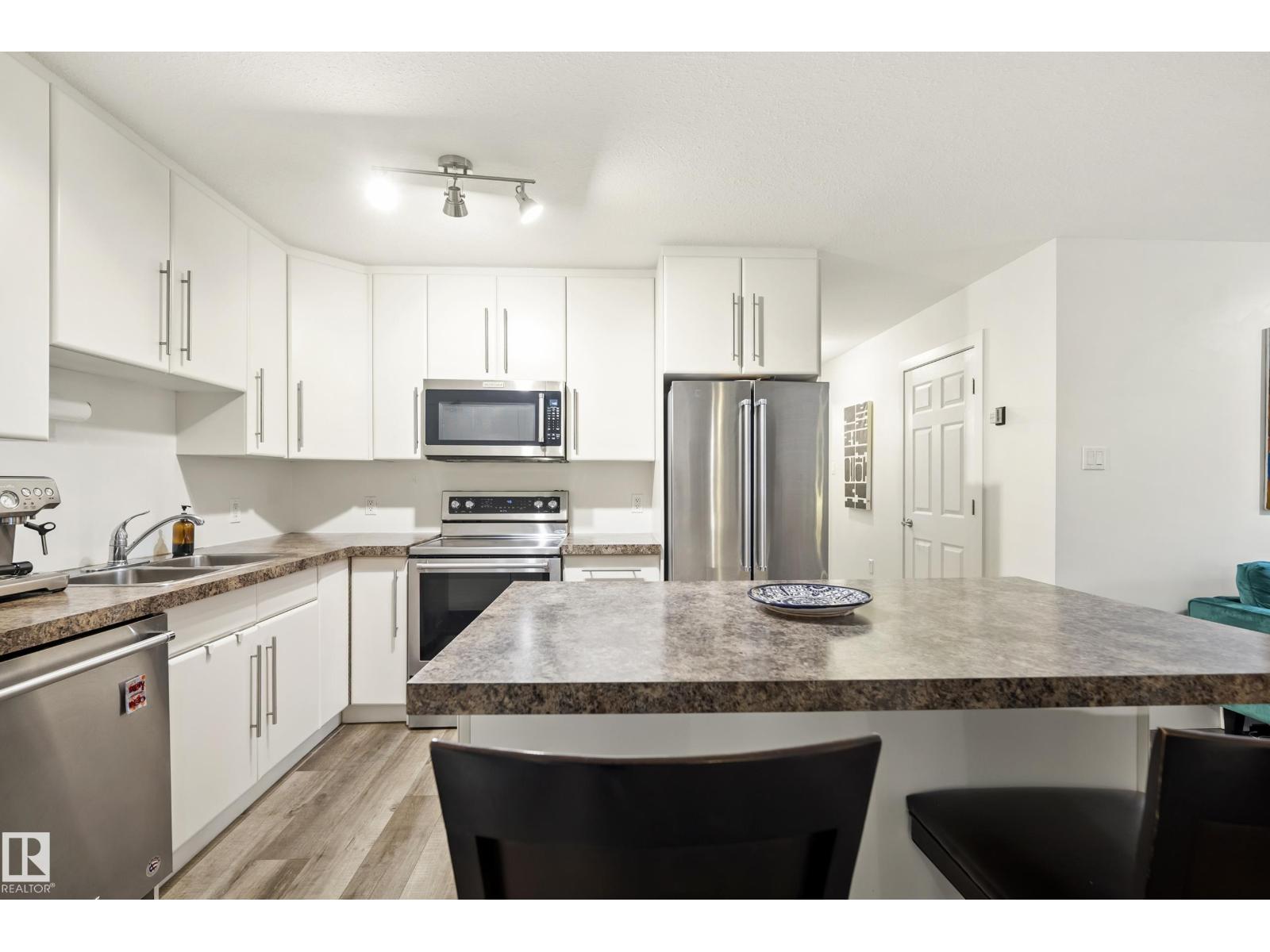 #103 9715 110 St Nw, Edmonton, Alberta  T5K 2M1 - Photo 8 - E4484198