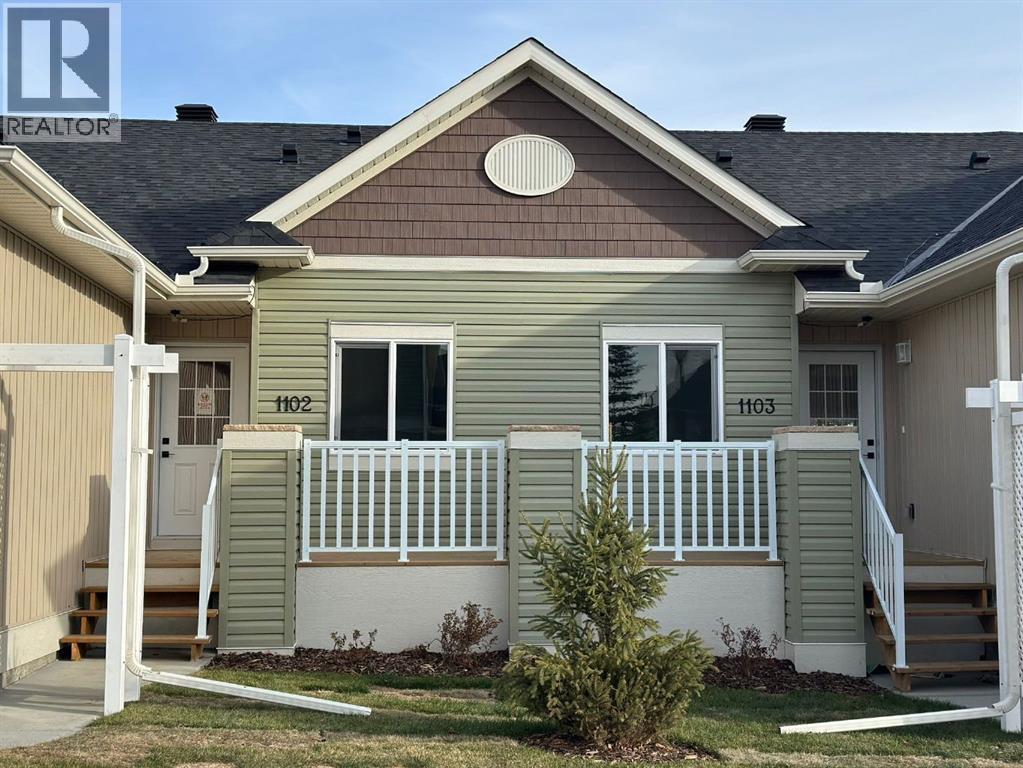 1103 Clover Close, Carstairs, Alberta  T0M 0N0 - Photo 4 - A2305133