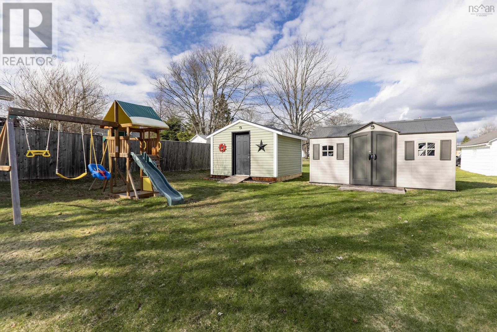 28 Westminster Avenue, Amherst, Nova Scotia  B4H 3V2 - Photo 4 - 202608610