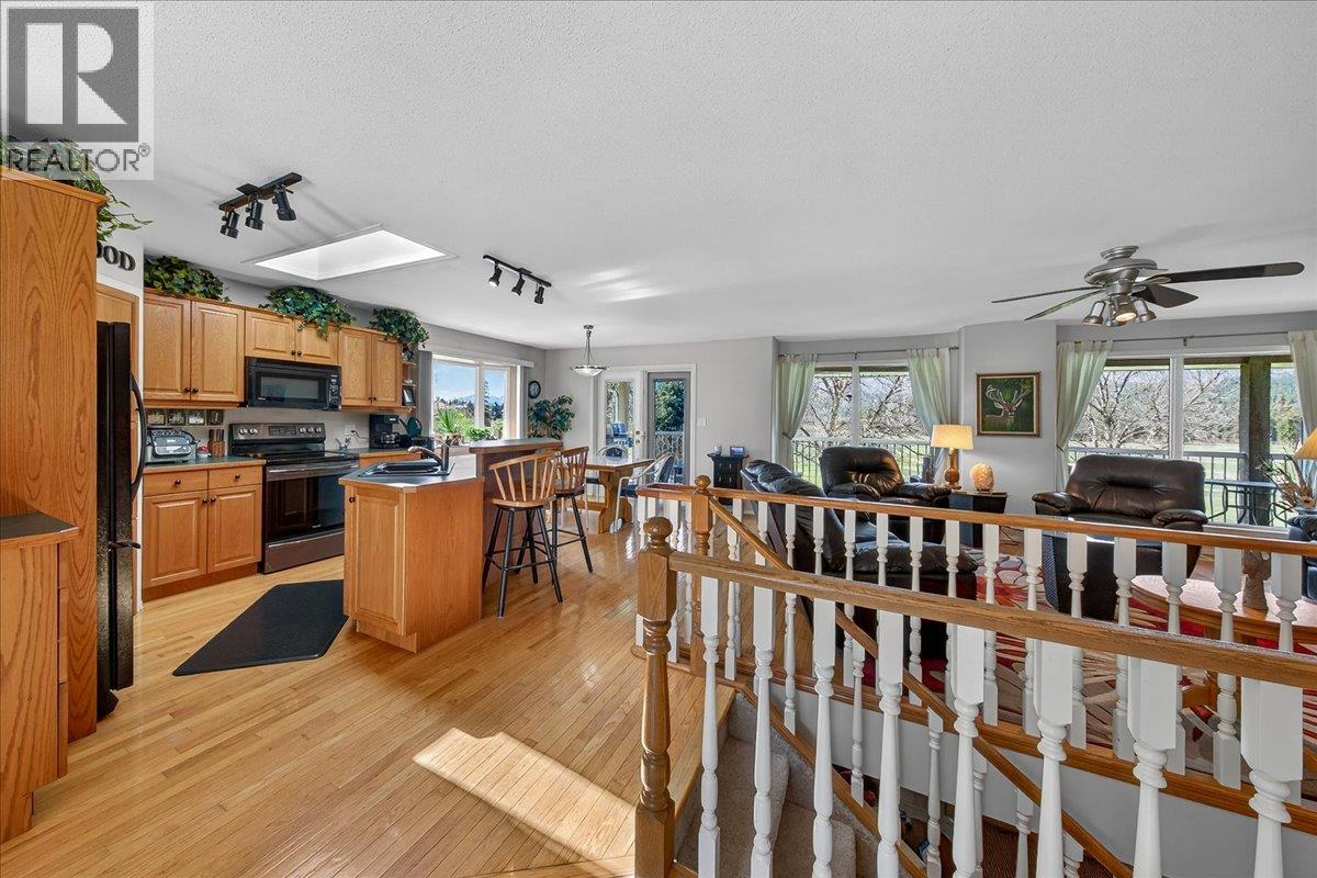 4882 Glen Eagle Drive, Fairmont Hot Springs, British Columbia  V0B 1L1 - Photo 12 - 10384758