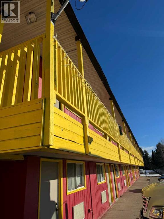 121 2 Street, Cremona, Alberta  T0M 0R0 - Photo 3 - A2241689