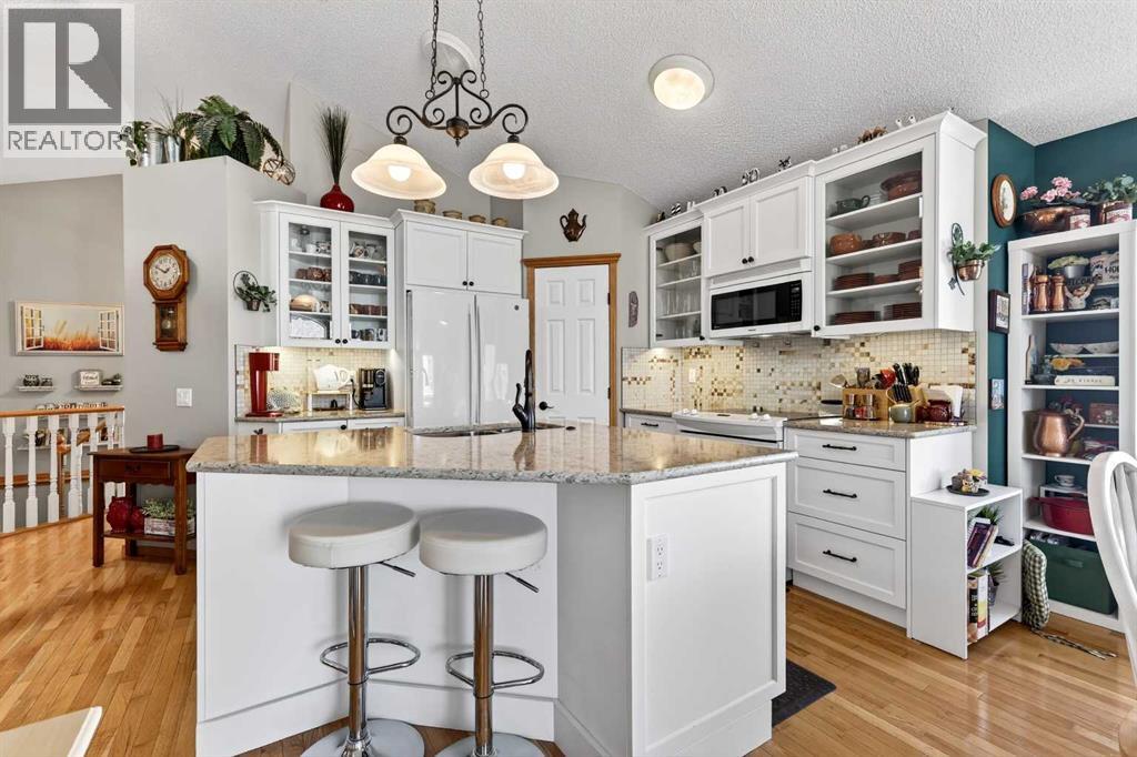 81 Chaparral Villas Se, Calgary, Alberta  T2X 3N6 - Photo 1 - A2303298