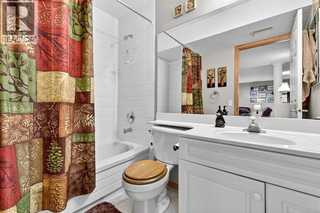 81 Chaparral Villas Se, Calgary, Alberta  T2X 3N6 - Photo 31 - A2303298