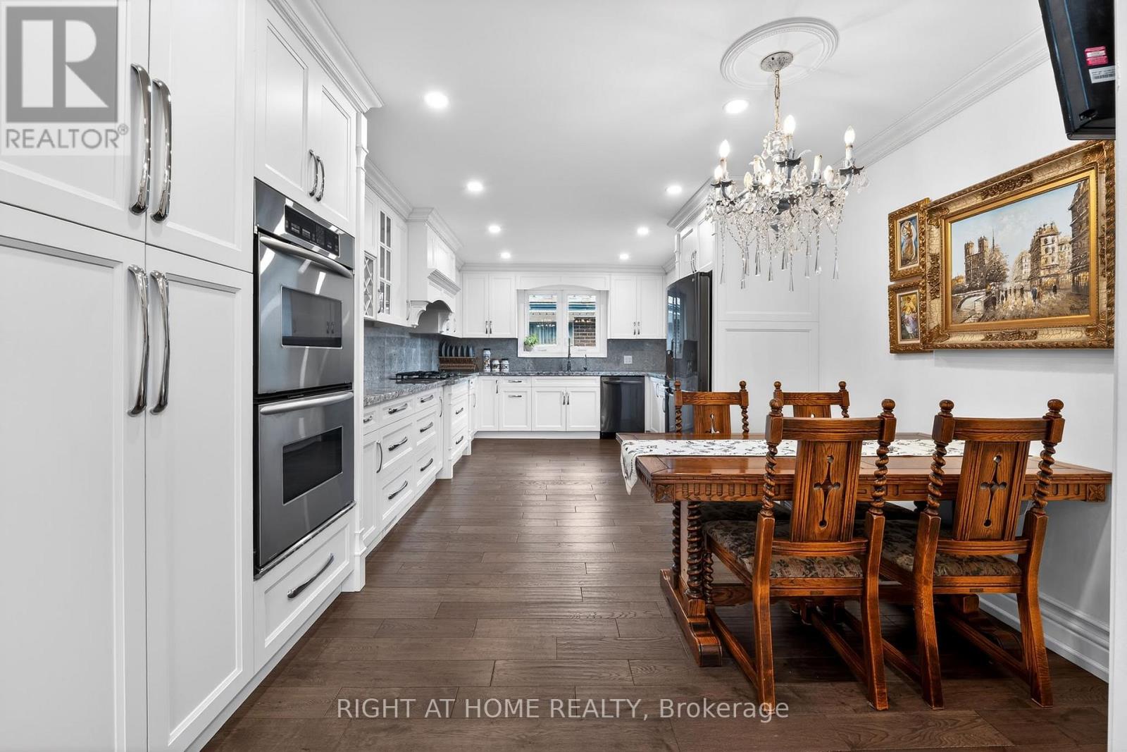 397 Maple Leaf Drive, Toronto, Ontario  M6L 1P4 - Photo 6 - W13040428