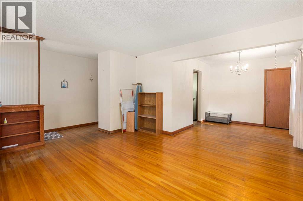 2616 22 Street NW, Calgary, Alberta  T2M 3X1 - Photo 9 - A2261912