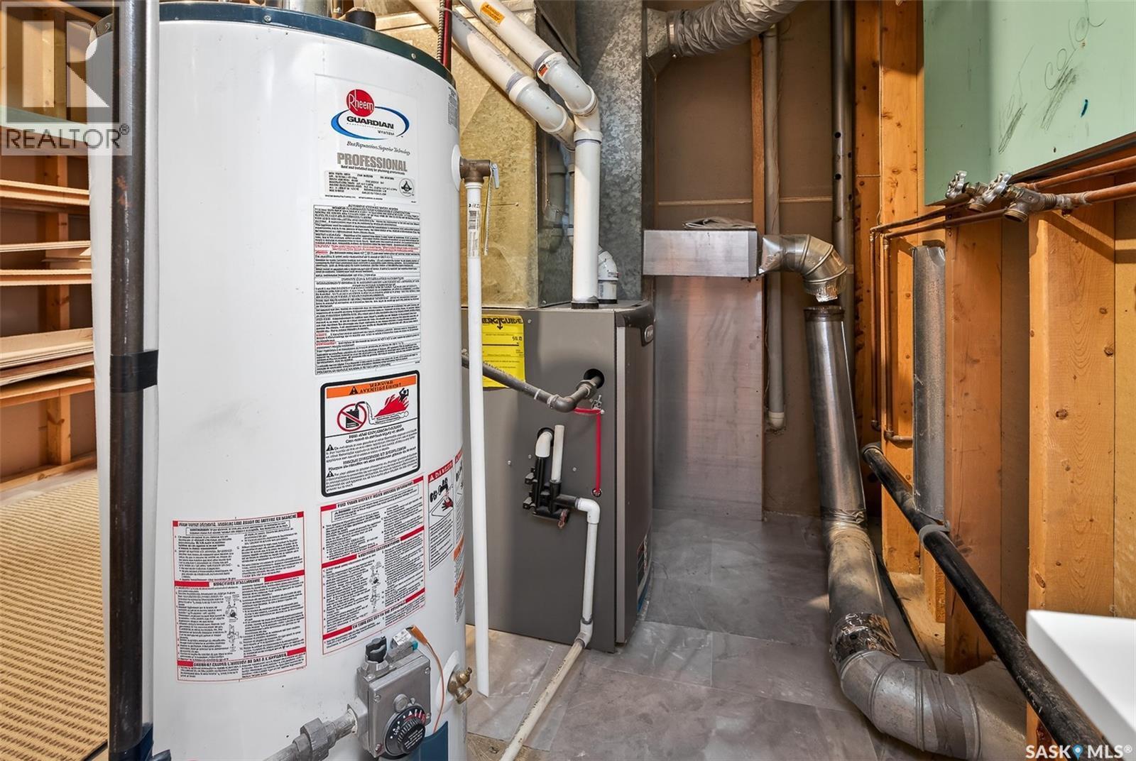 1149 Prince Charles Place, Moose Jaw, Saskatchewan  S6H 7V2 - Photo 37 - SK030025