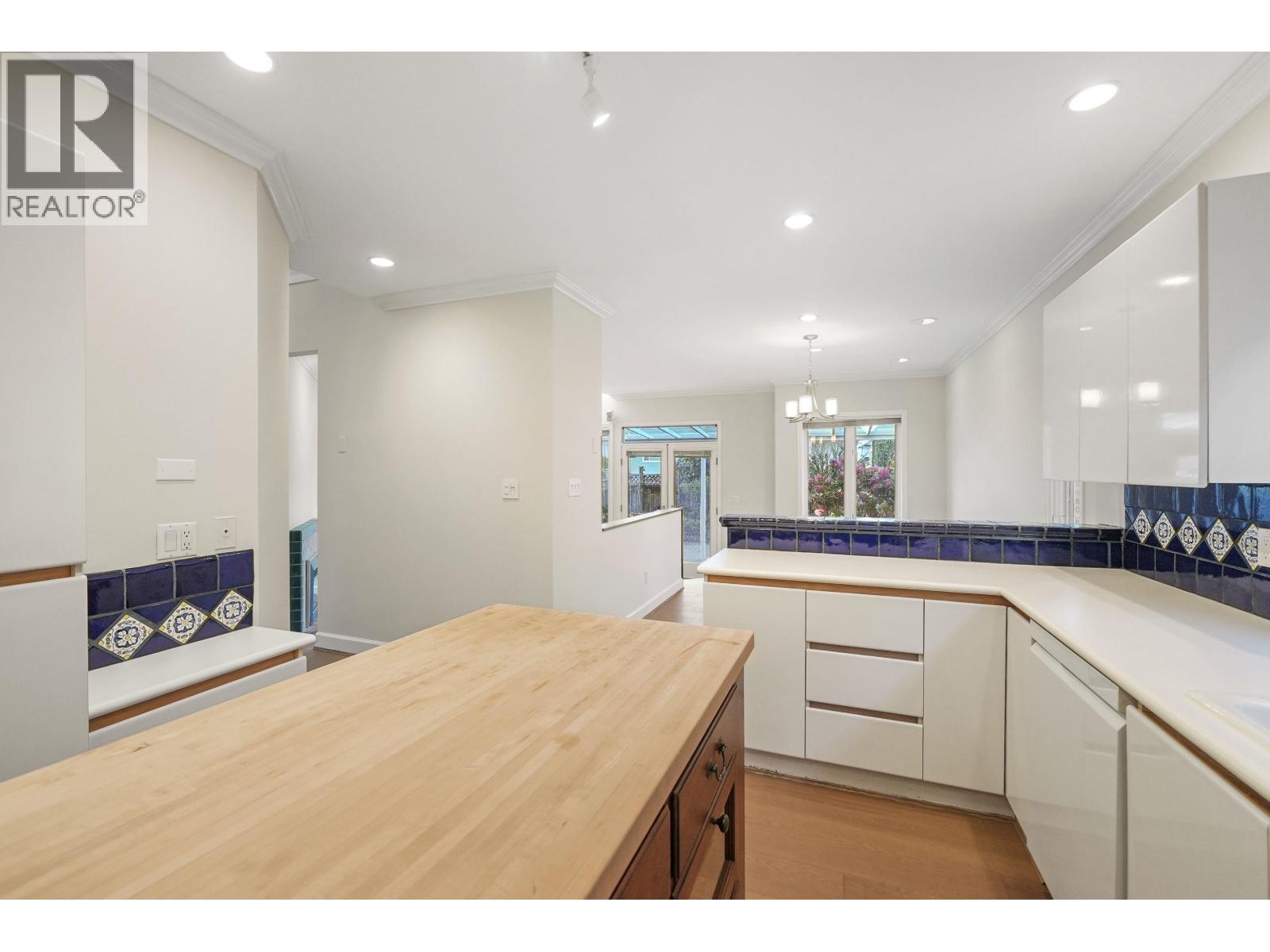 3174 W 3rd Avenue, Vancouver, British Columbia  V6K 1N3 - Photo 12 - R3115031