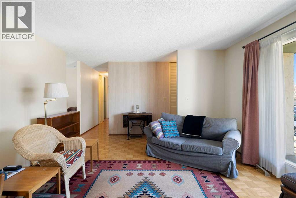 472 Cedarpark Drive Sw, Calgary, Alberta  T2W 2J7 - Photo 11 - A2299627