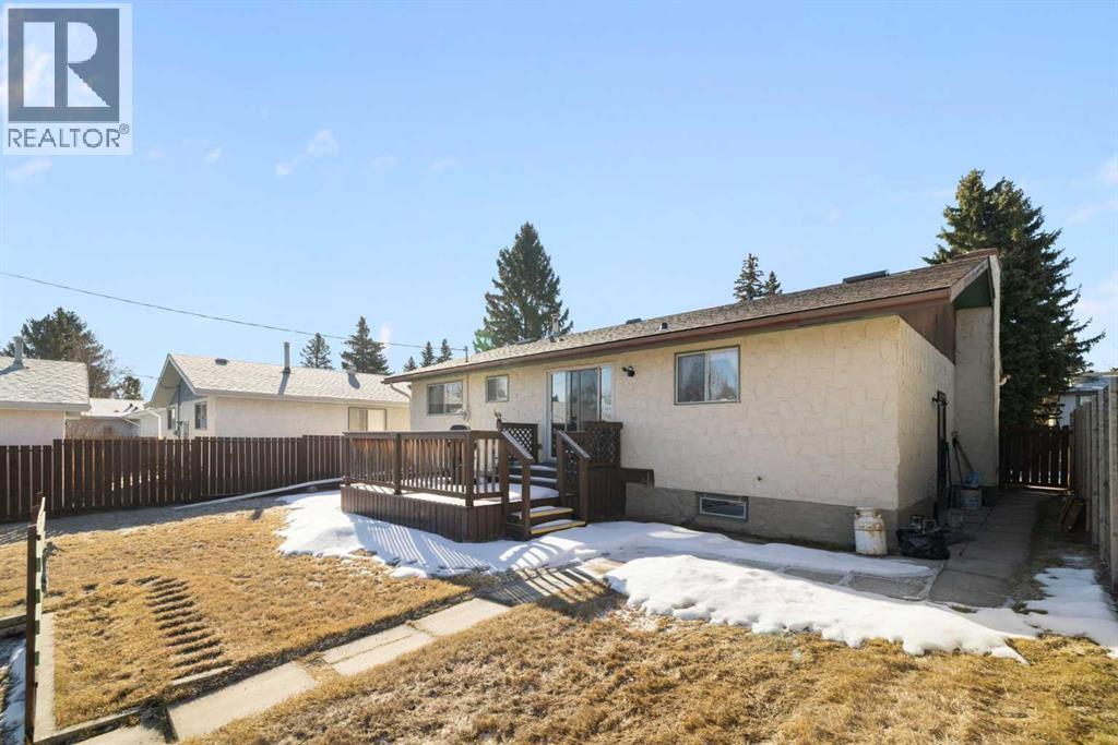 472 Cedarpark Drive Sw, Calgary, Alberta  T2W 2J7 - Photo 35 - A2299627