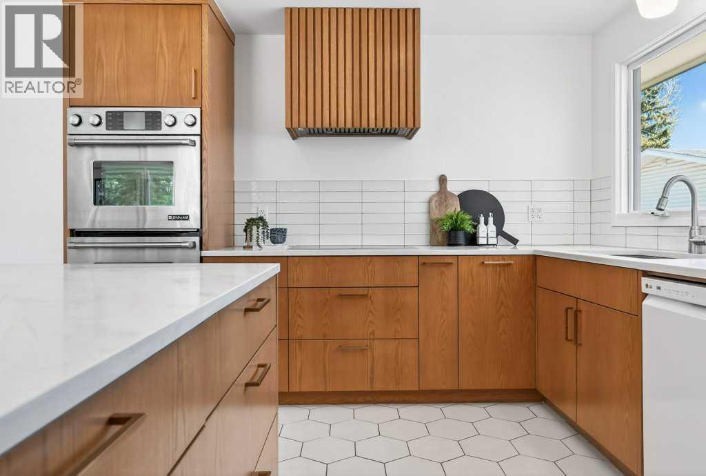 1708 111 Avenue SW, Calgary, Alberta  T2W 1R5 - Photo 17 - A2303253