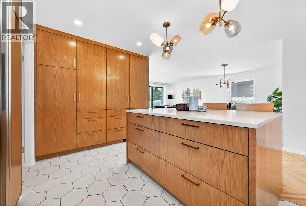 1708 111 Avenue SW, Calgary, Alberta  T2W 1R5 - Photo 18 - A2303253