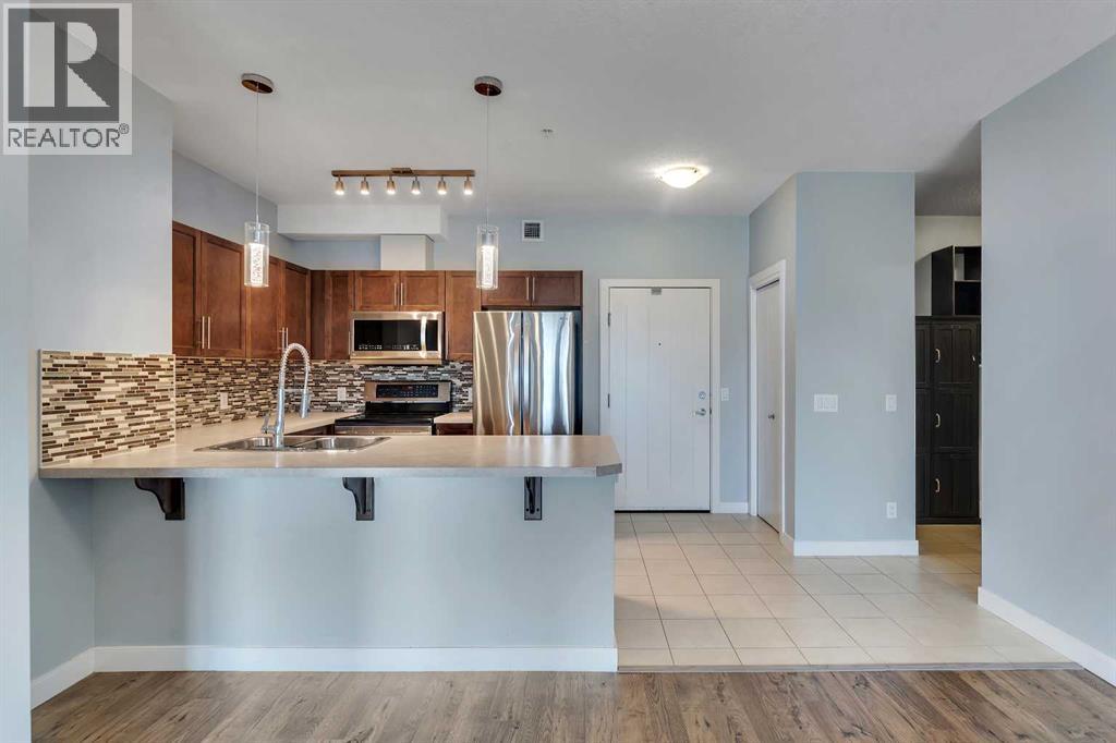 2220, 604 East Lake Boulevard, Airdrie, Alberta