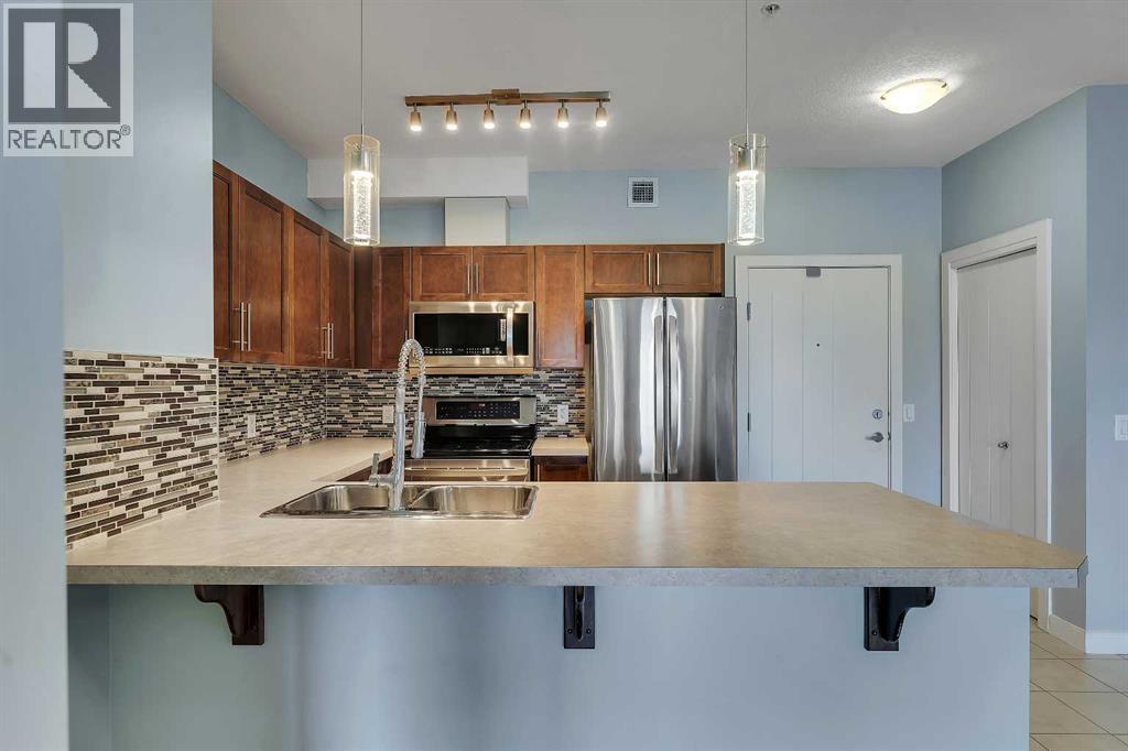 2220, 604 East Lake Boulevard, Airdrie, Alberta  T4A 0G6 - Photo 2 - A2304127