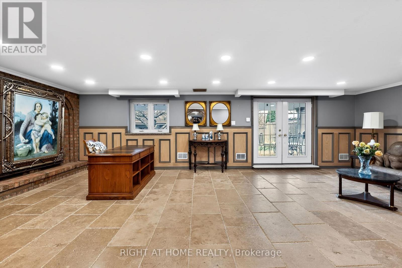 397 Maple Leaf Drive, Toronto, Ontario  M6L 1P4 - Photo 20 - W13040428