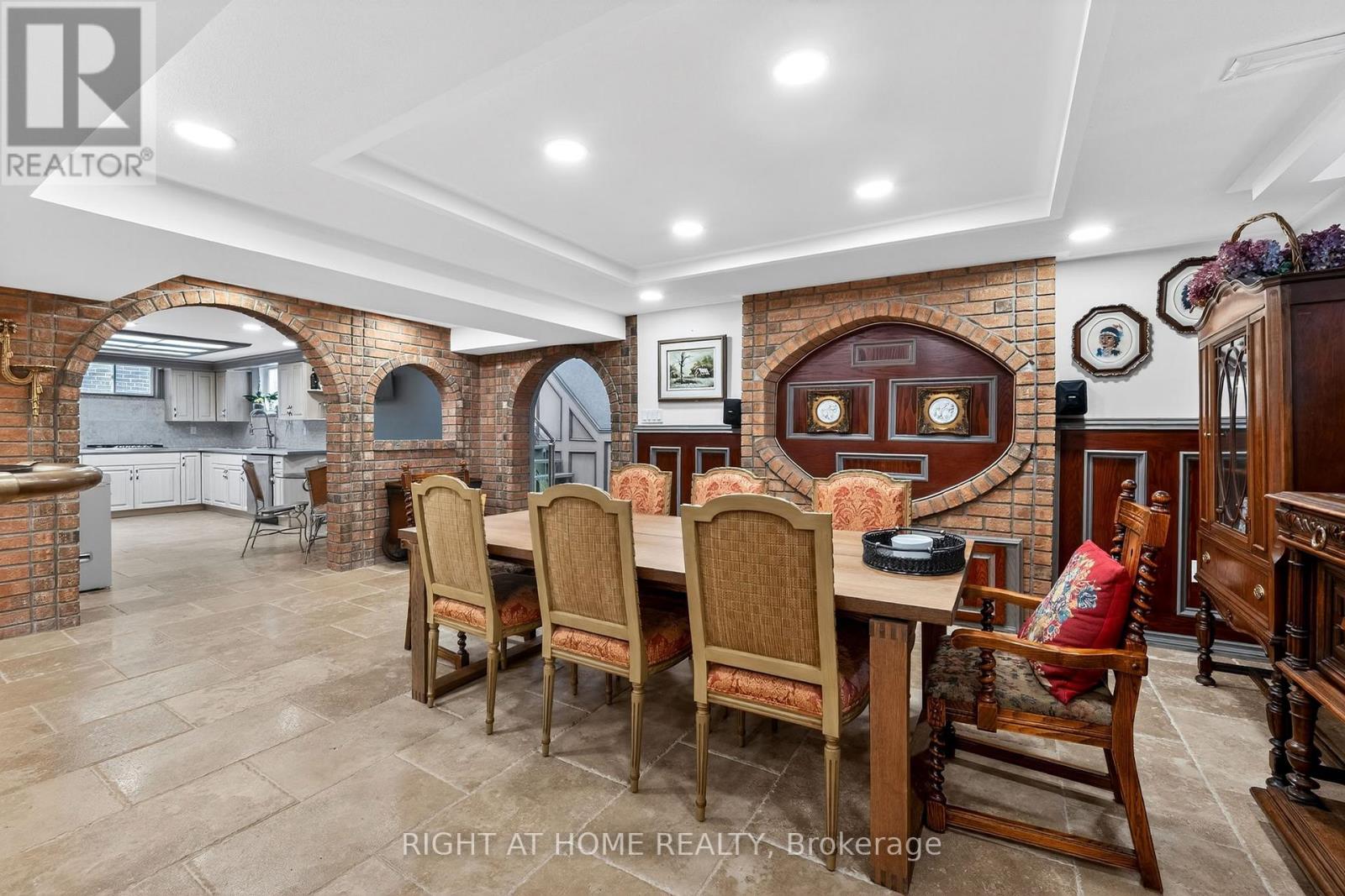 397 Maple Leaf Drive, Toronto, Ontario  M6L 1P4 - Photo 23 - W13040428