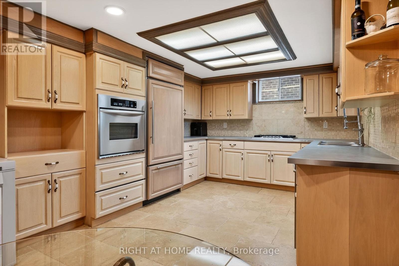 397 Maple Leaf Drive, Toronto, Ontario  M6L 1P4 - Photo 27 - W13040428