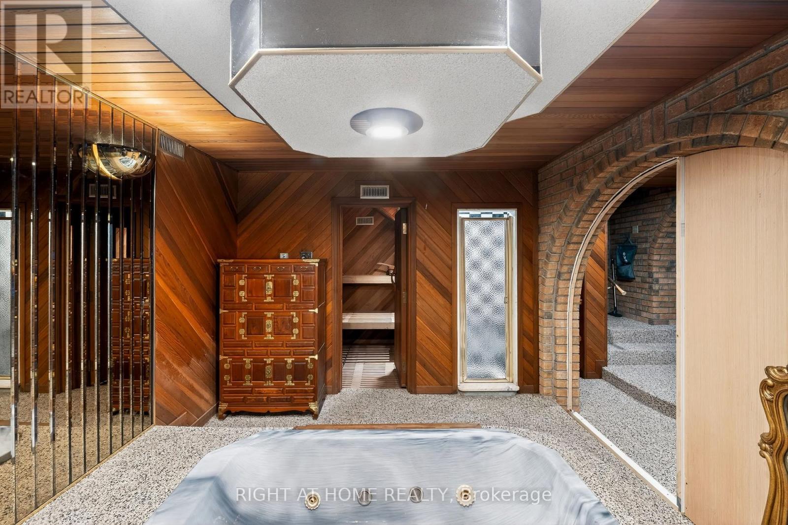 397 Maple Leaf Drive, Toronto, Ontario  M6L 1P4 - Photo 31 - W13040428