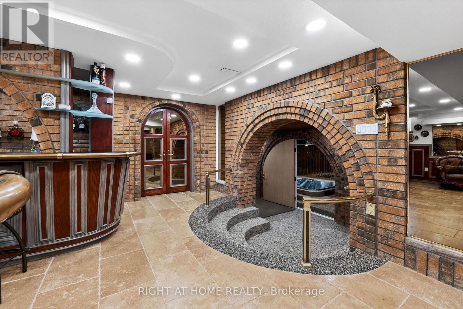 397 Maple Leaf Drive, Toronto, Ontario  M6L 1P4 - Photo 28 - W13040428