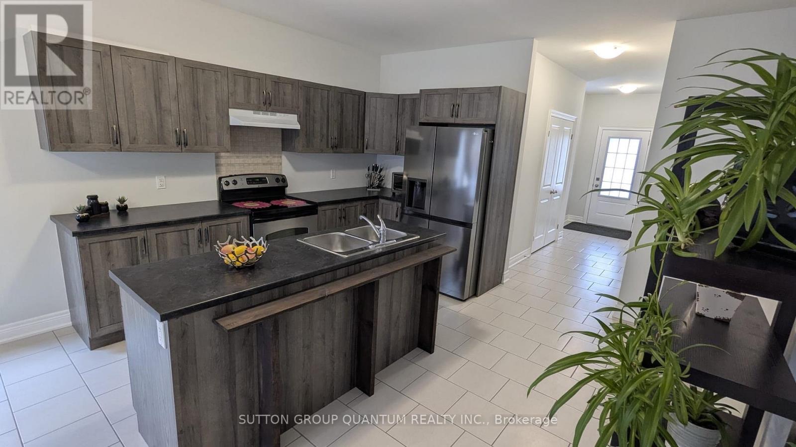 420 Williams Crescent, Fort Erie, Ontario  L2A 0E9 - Photo 3 - X13033624