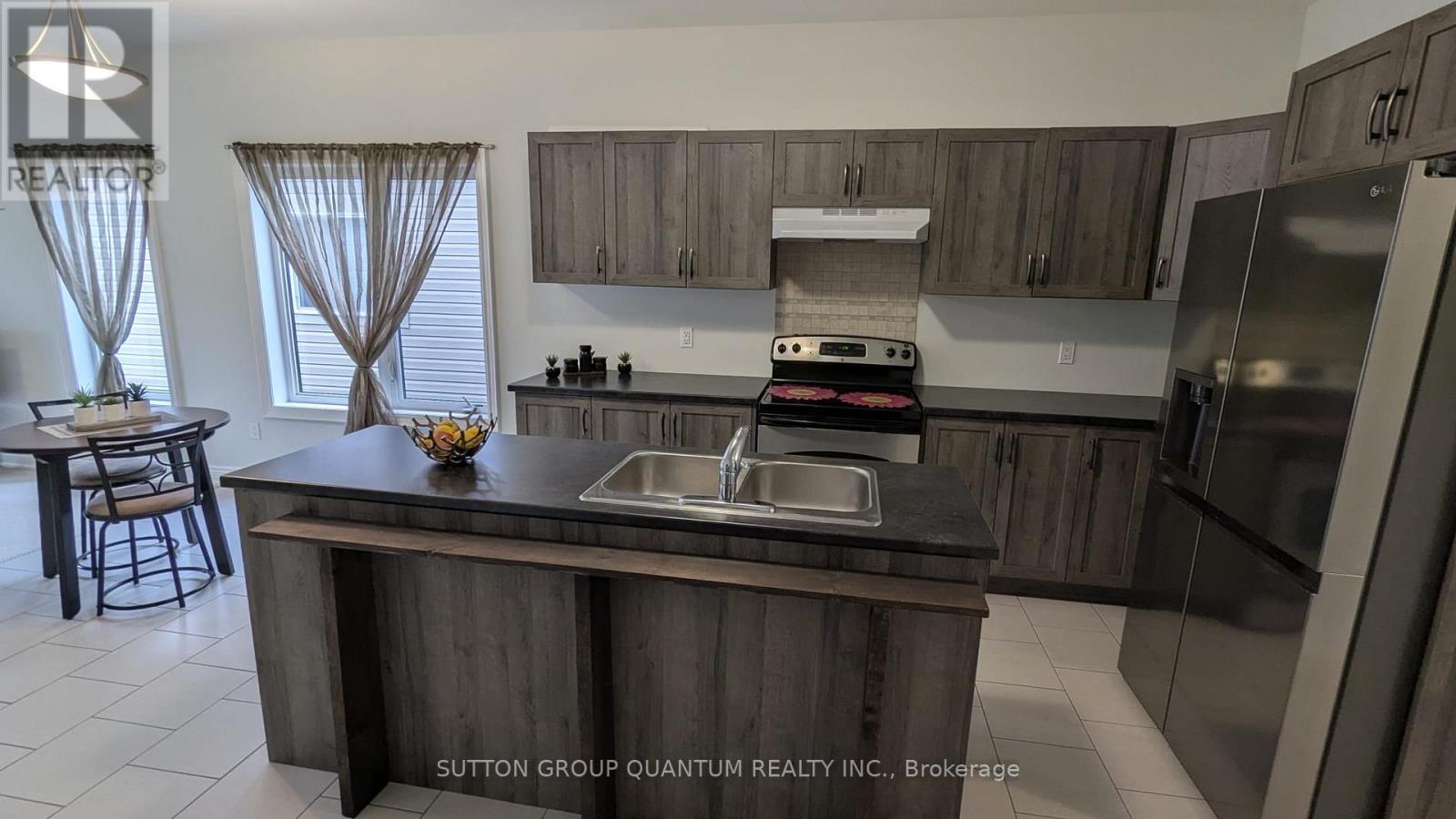 420 Williams Crescent, Fort Erie, Ontario  L2A 0E9 - Photo 4 - X13033624