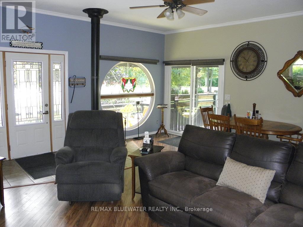 9663 Army Camp Road, Lambton Shores, Ontario  N0N 1J0 - Photo 19 - X12880316