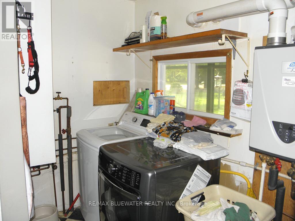 9663 Army Camp Road, Lambton Shores, Ontario  N0N 1J0 - Photo 30 - X12880316