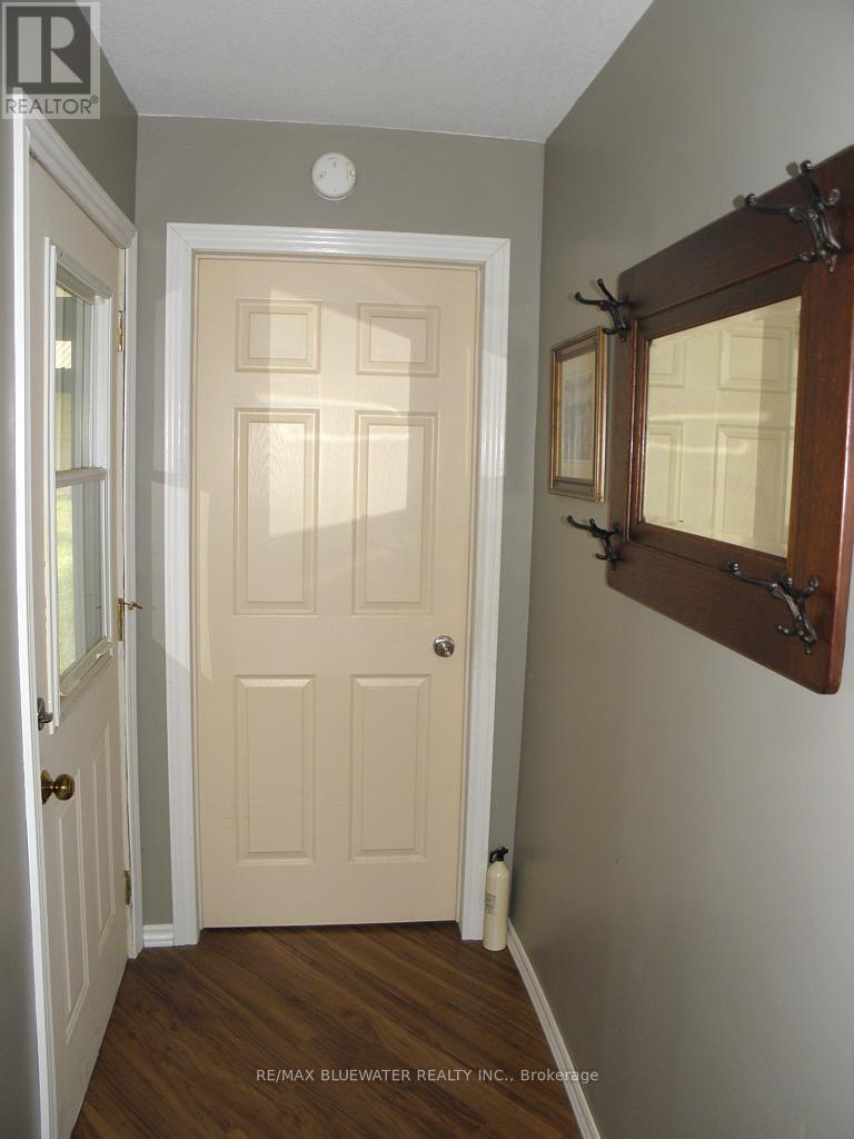 9663 Army Camp Road, Lambton Shores, Ontario  N0N 1J0 - Photo 33 - X12880316