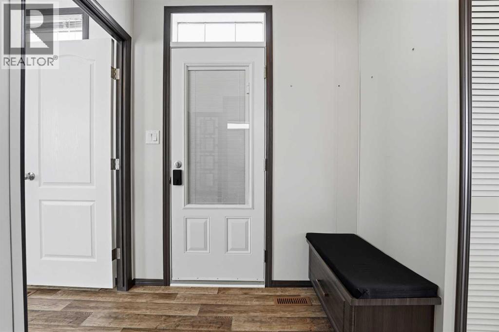 6120, 25054 South Pine Lake Road, Rural Red Deer County, Alberta  T0M 1R0 - Photo 5 - A2301611