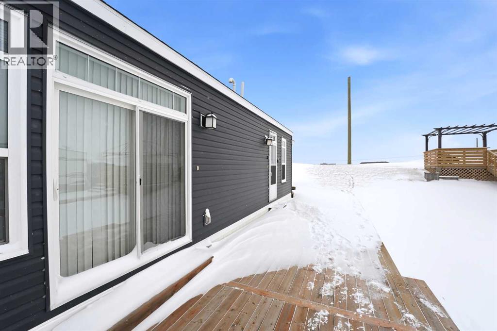 6120, 25054 South Pine Lake Road, Rural Red Deer County, Alberta  T0M 1R0 - Photo 4 - A2301611