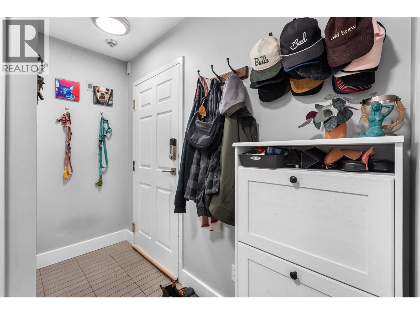 304 25 Richmond Street, New Westminster, British Columbia  V3L 5P9 - Photo 3 - R3112135