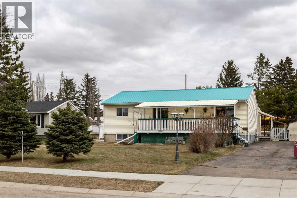 4108 49a Avenue, Innisfail, Alberta  T4G 1J9 - Photo 1 - A2301778