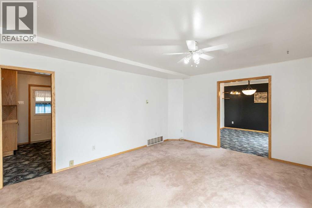 4108 49a Avenue, Innisfail, Alberta  T4G 1J9 - Photo 28 - A2301778