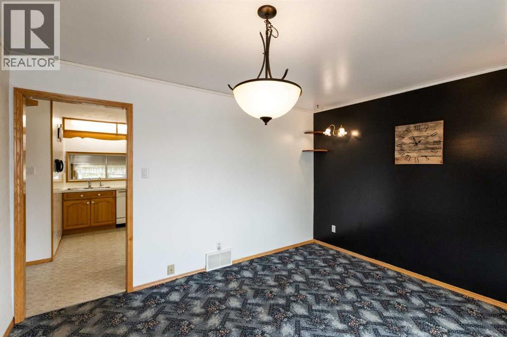 4108 49a Avenue, Innisfail, Alberta  T4G 1J9 - Photo 15 - A2301778