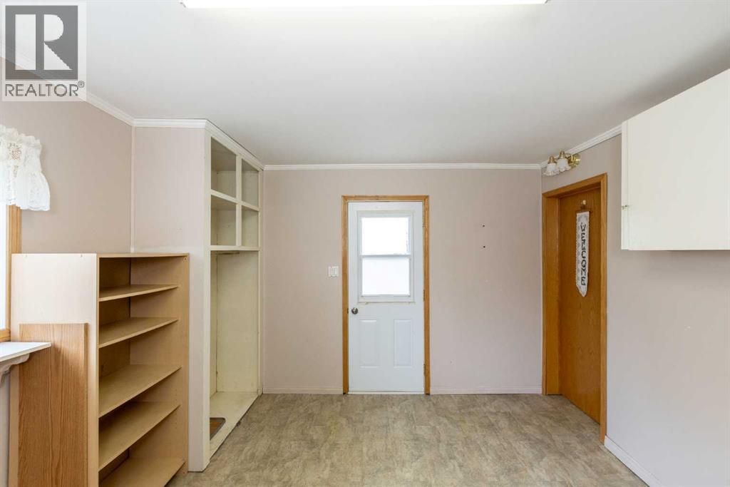 4108 49a Avenue, Innisfail, Alberta  T4G 1J9 - Photo 3 - A2301778