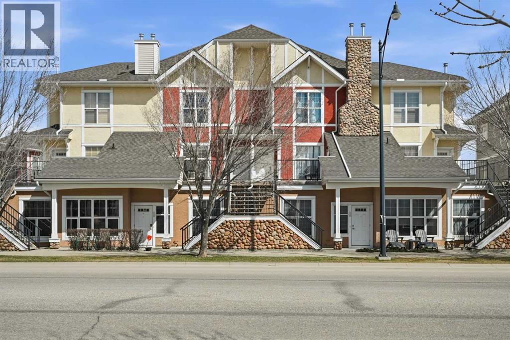 744 73 Street SW, Calgary, Alberta  T3H 5V9 - Photo 1 - A2305016