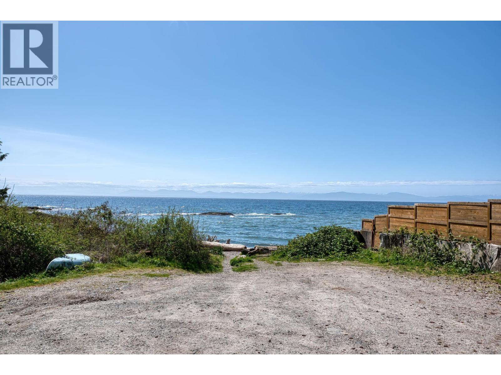 1479 Park Avenue, Roberts Creek, British Columbia  V0N 2W2 - Photo 35 - R3087597